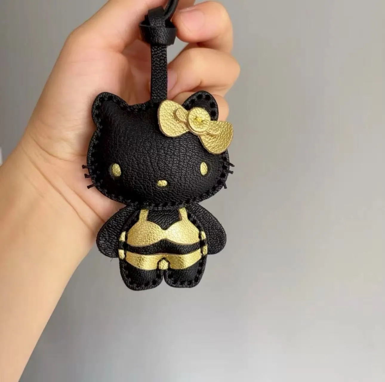 만화풍의 귀여운 가죽 가방 펜던트 고급 백팩 키체인 휴 - Phone Accessories Chain 리뷰 및 가격