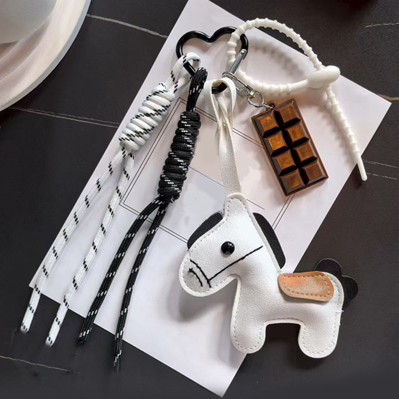 신상 INS 스타일 가죽 말띠 모양 휴대폰 가방 걸이끈 - Phone Accessories From China 리뷰 및 가격