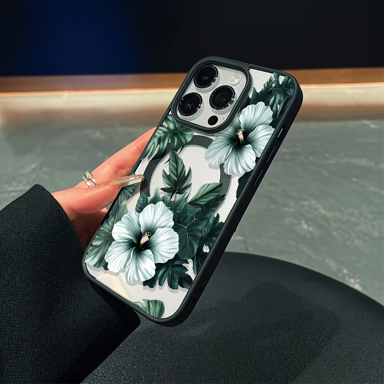 그린 플로럴 프린트 폰 케이스 (아이폰 17, 16,  - Phone Accessories Kiosk 리뷰 및 가격